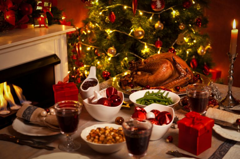 Planning a Cracking Christmas Dinner - Yahire Furniture Hire Blog