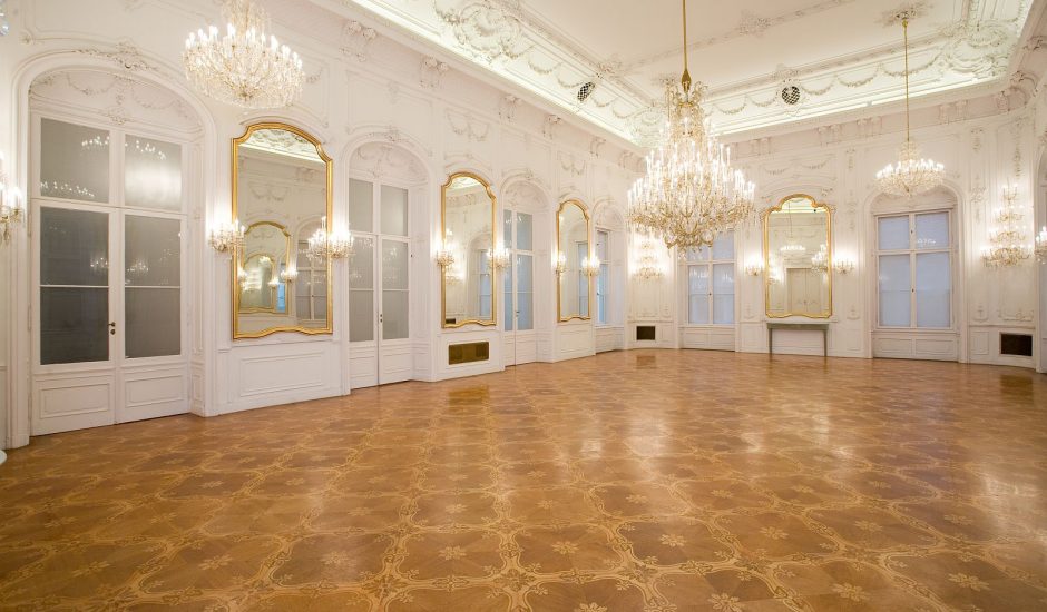 Empty hotel conference room? Fill it up with our tips!